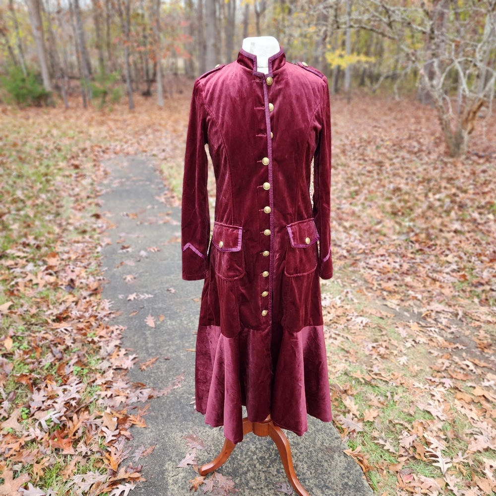 Trish Scully burgundy skirted jacket with gold buttons size 6 Bridgerton jacket - Picture 2 of 11
